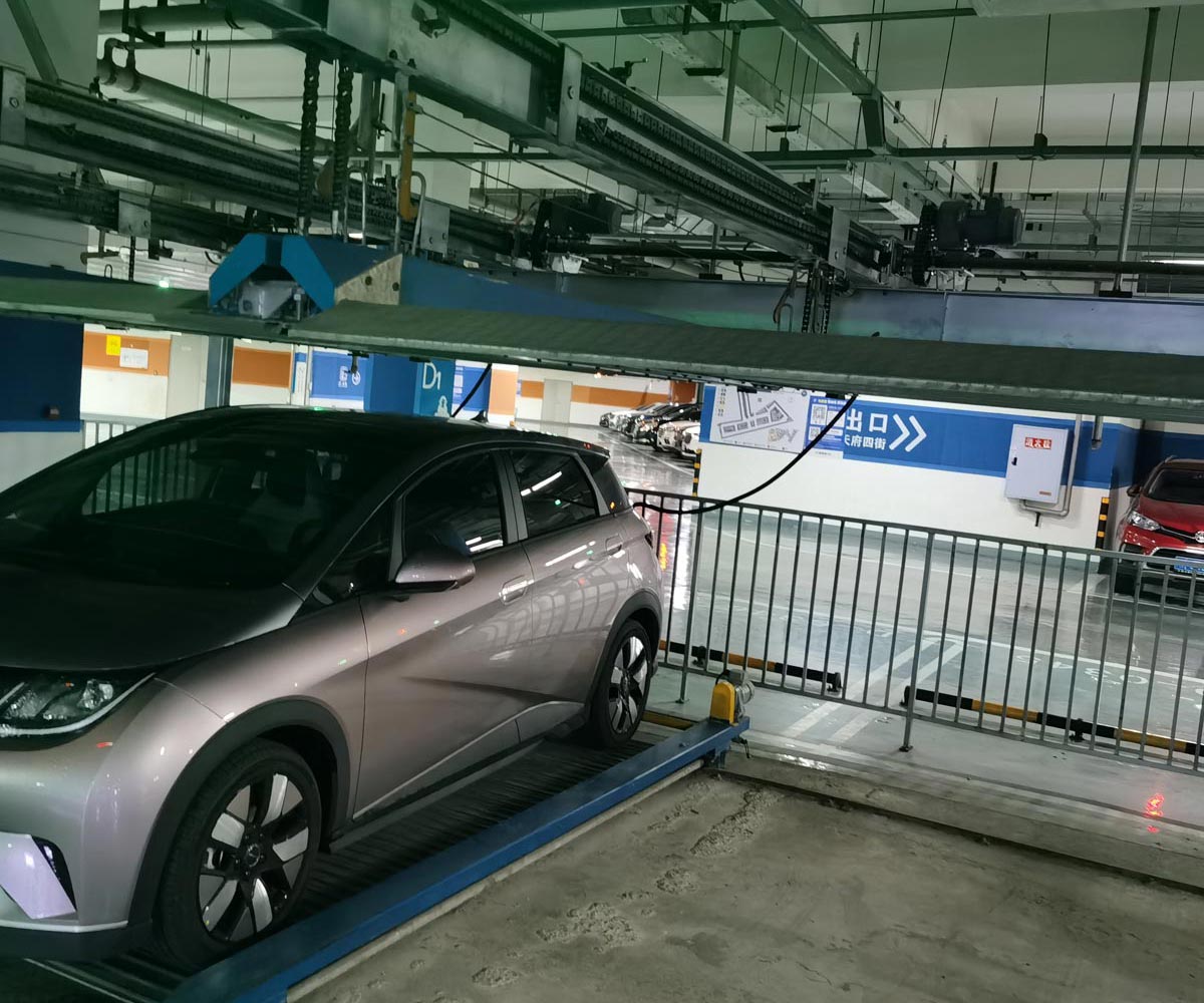 云南三層升降立體車庫停車設(shè)備長租