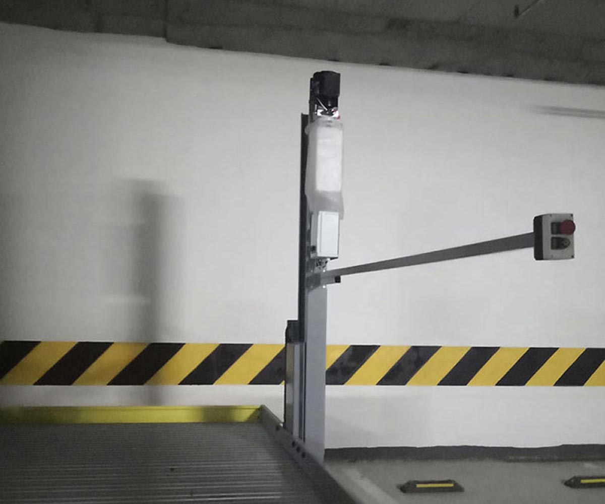 家用升降式機(jī)械式立體車庫維保