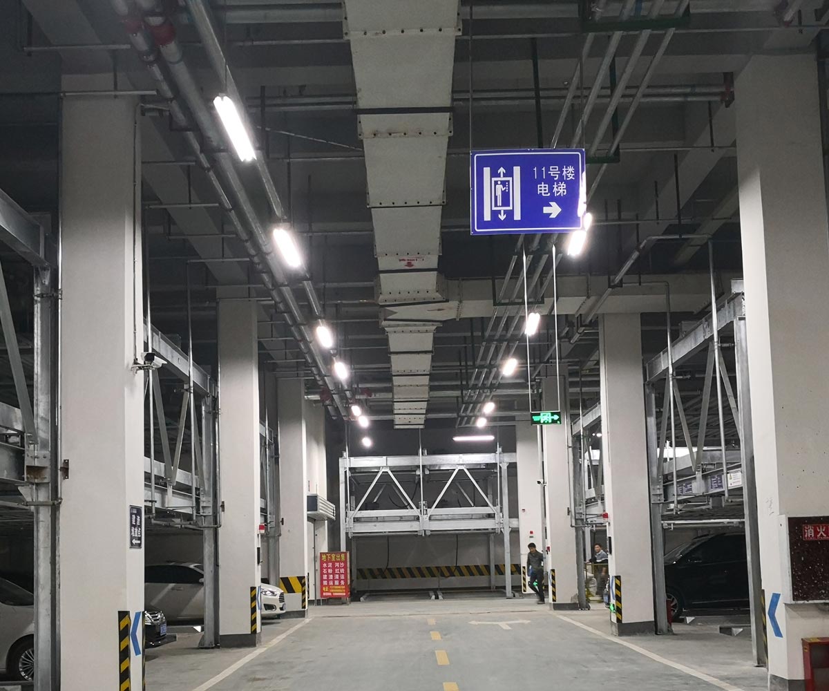 三層升降機(jī)械車庫